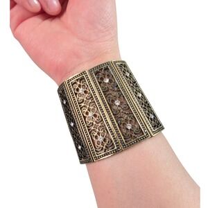 Egyptian Revival Filigree Panel Stretch Bracelet Antiqued Gold Tone Cleopatra